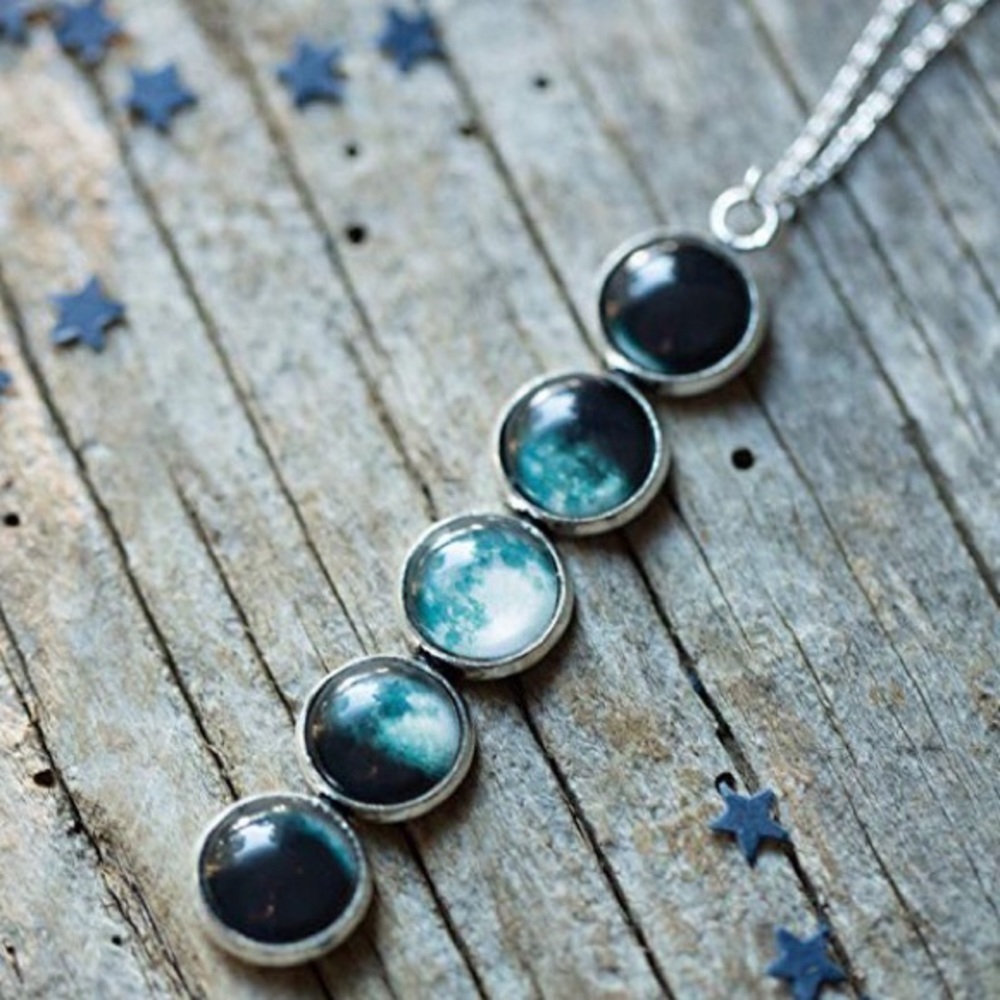 🆕 Silver Moon Phase Necklace With Chain